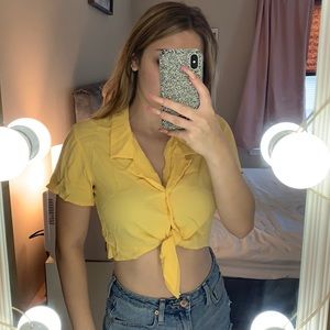 Yellow crop button up